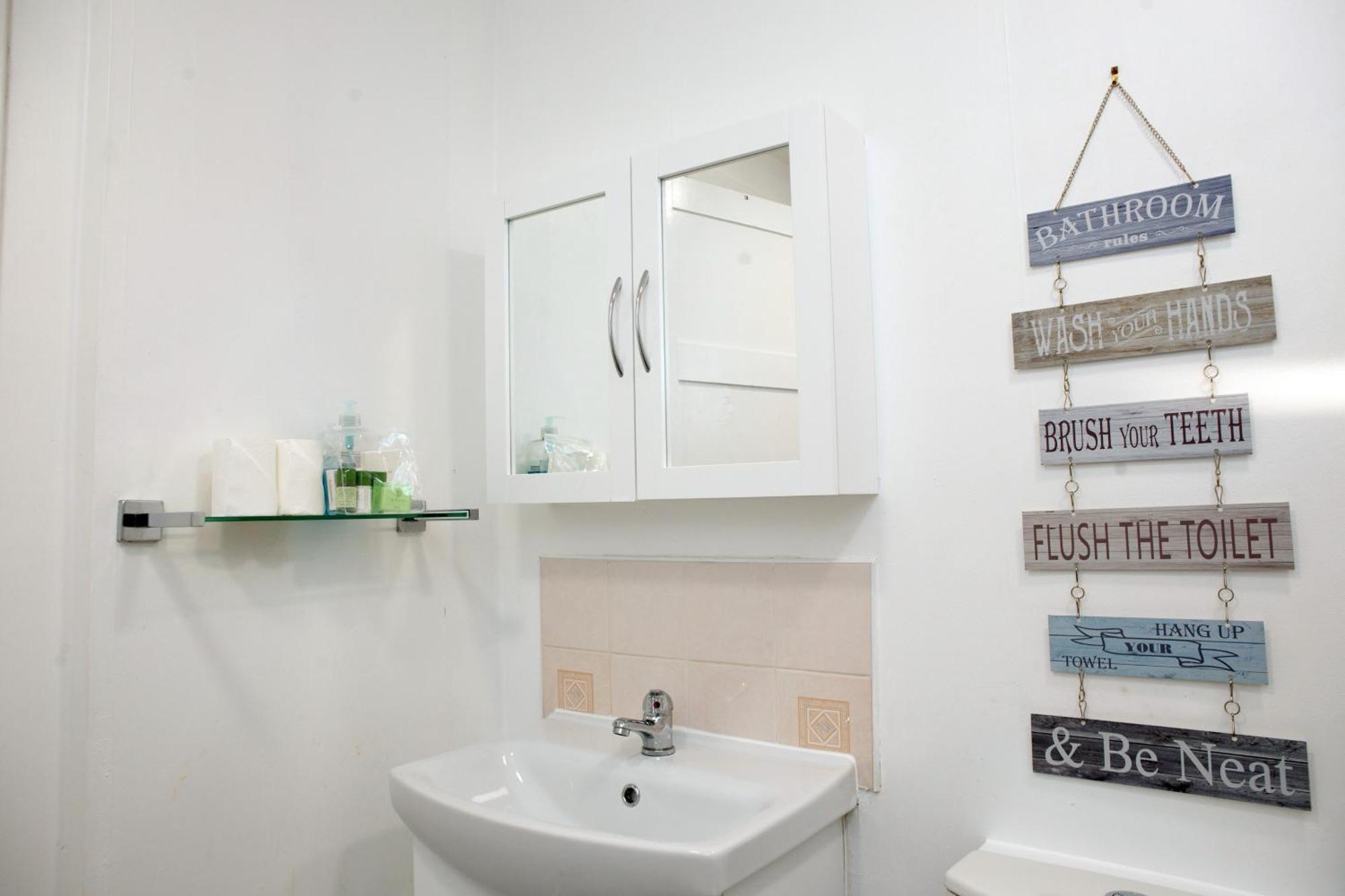 The Summit West End- Elegant Apartment With Free Parking In Prime Location Aberdeen Exteriör bild