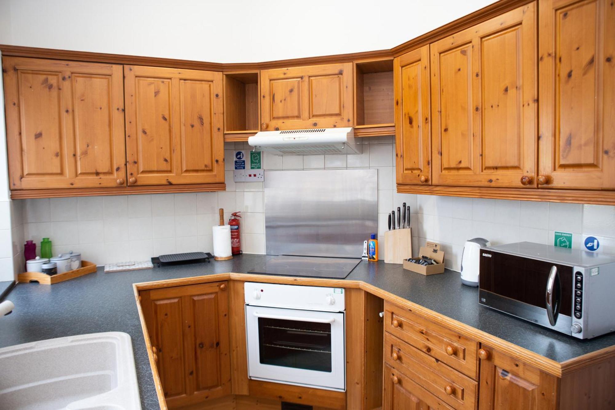 The Summit West End- Elegant Apartment With Free Parking In Prime Location Aberdeen Exteriör bild