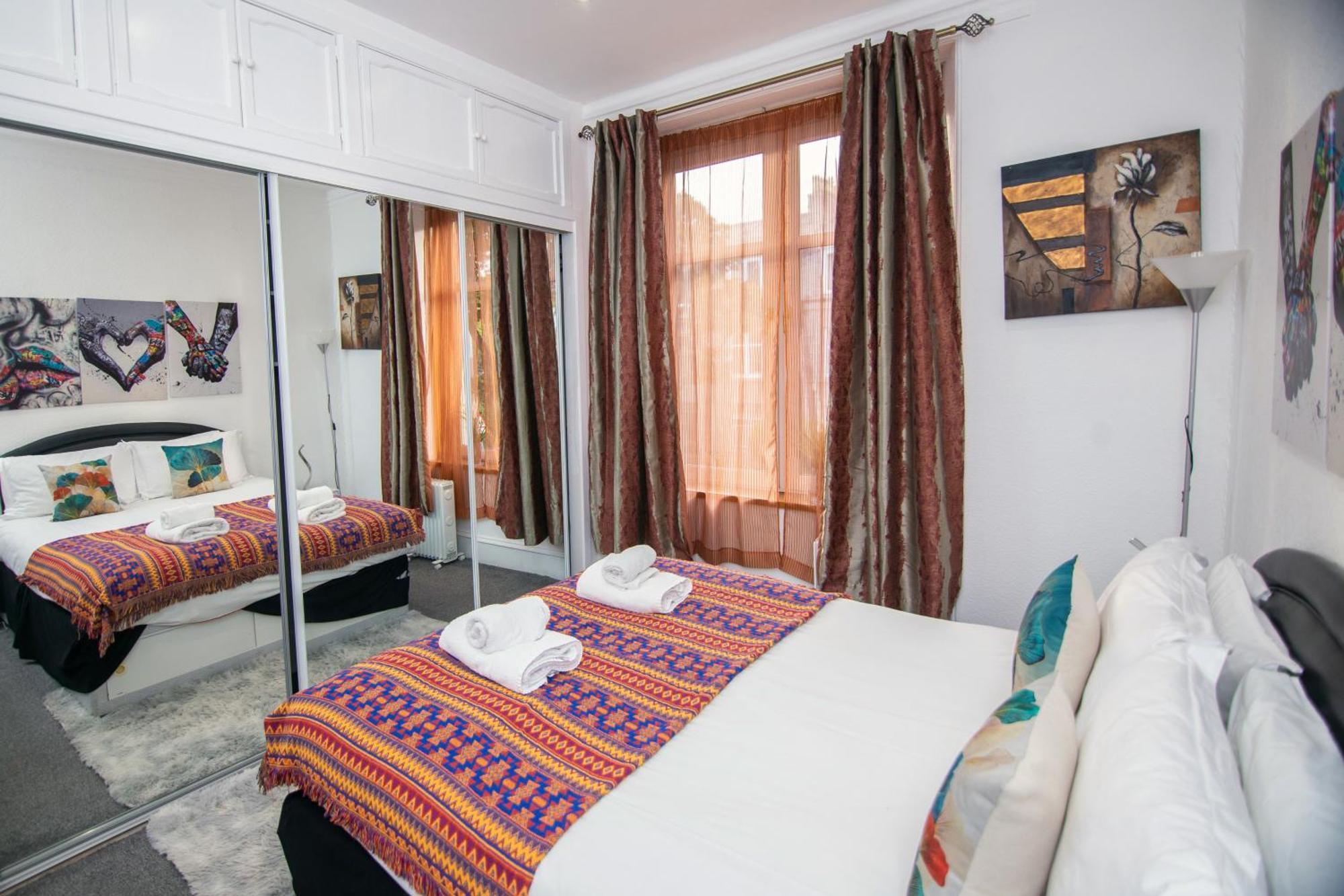 The Summit West End- Elegant Apartment With Free Parking In Prime Location Aberdeen Exteriör bild